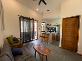 1Bedroom Apt wPool Walk to beach